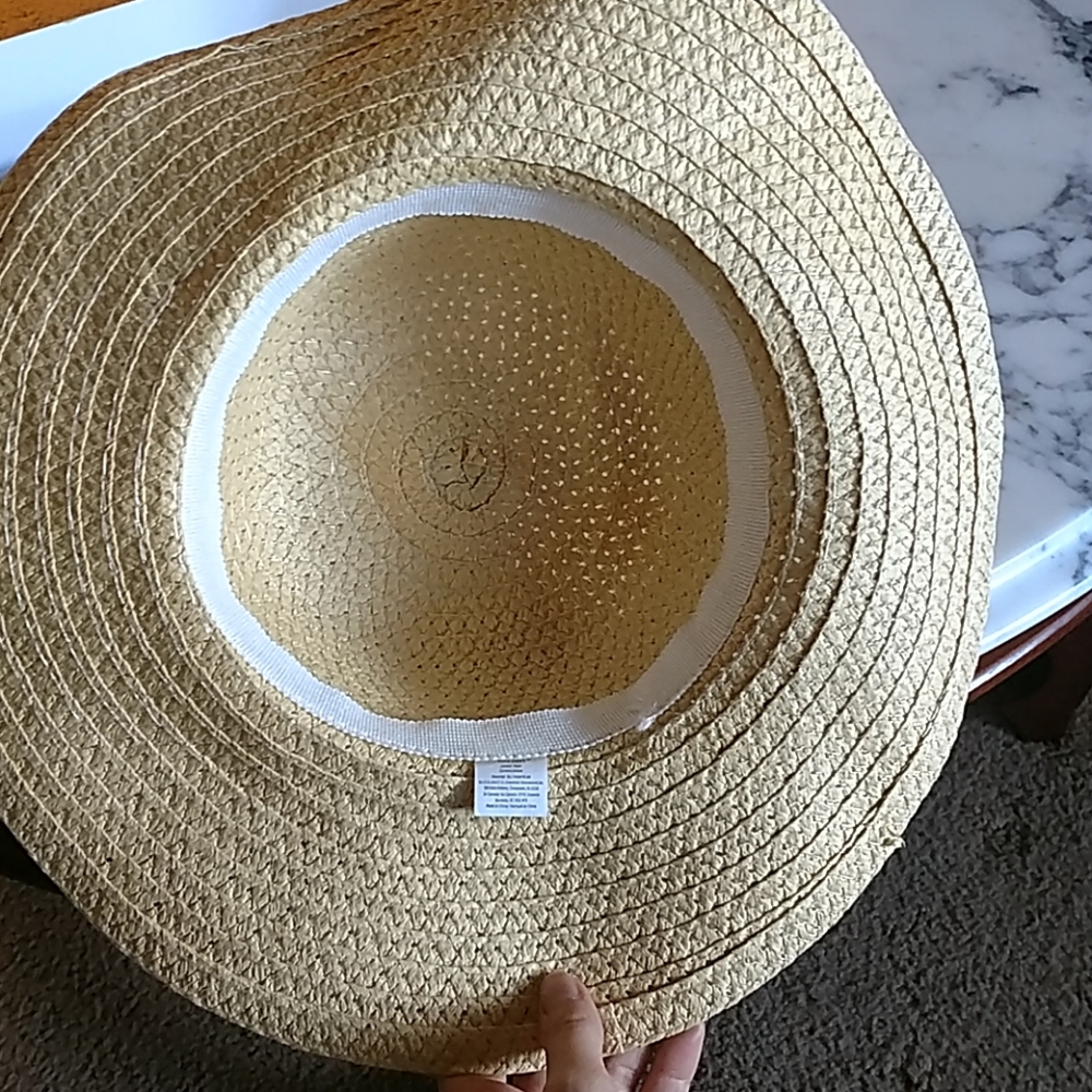 Floppy hat - Picture 3 of 3
